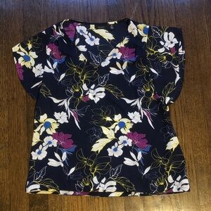 Halogen Floral High-Low Flowy Lightweight Shortsleeve V-Neck Blouse